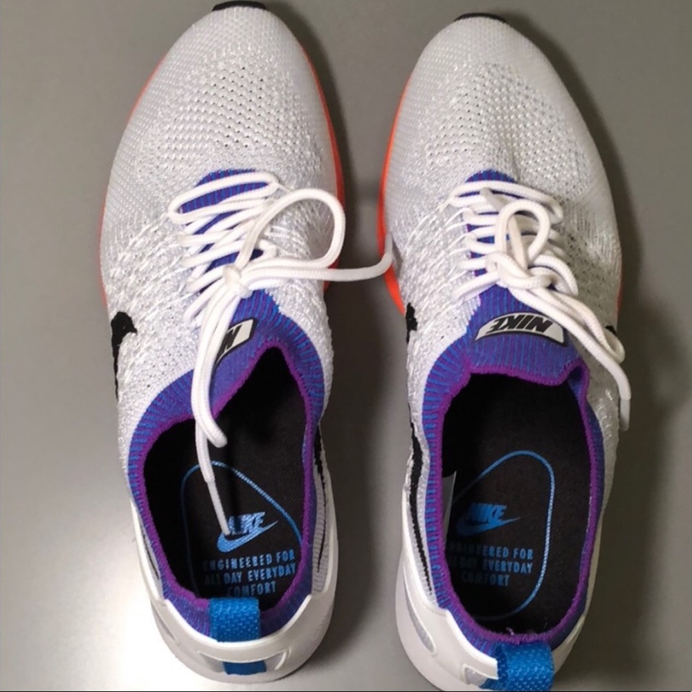 Nike Mariah Flyknit Racer